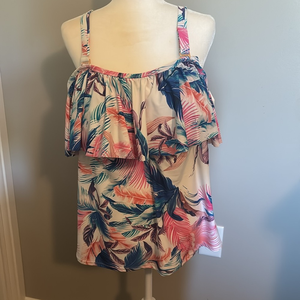 NWT PLUS size Tankini Top